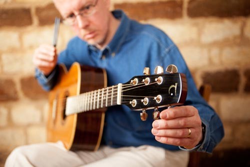 Giao diện website chỉnh dây đàn guitar trực tuyến của Fender