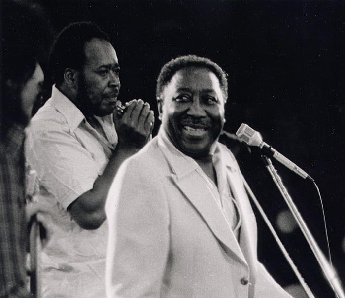 Muddy Waters cha đẻ của nhạc blues thời hậu chiến ở Chicago