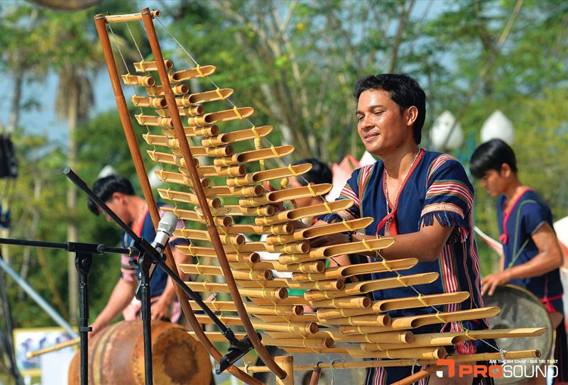 Nghệ sĩ nhạc Folk truyền tải thông điệp bằng âm nhạc, kết nối khán giả