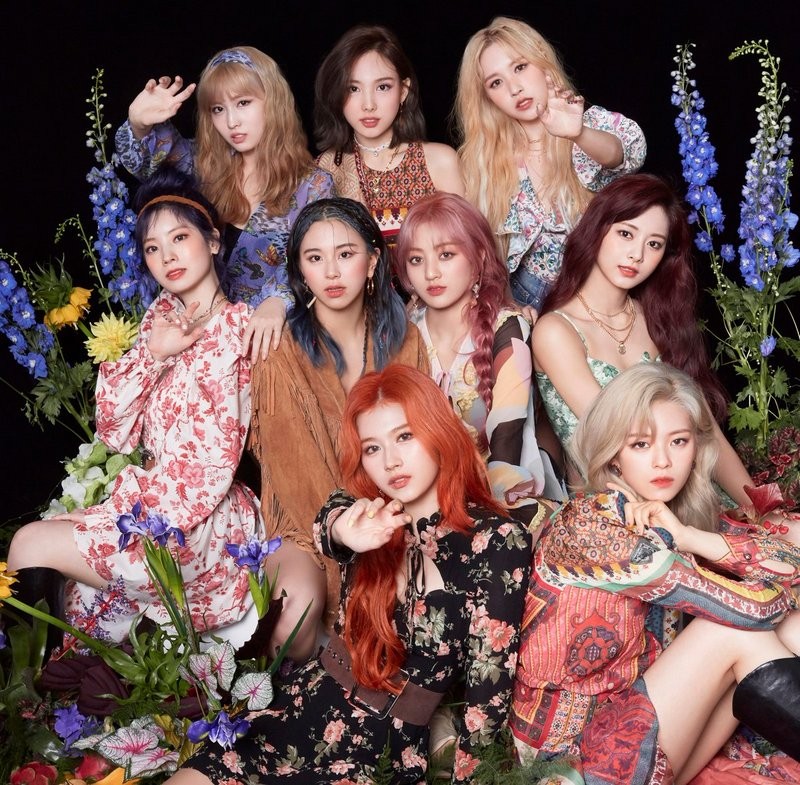 Nhóm nhạc nữ TWICE, những "nữ hoàng K-pop" thế hệ thứ ba