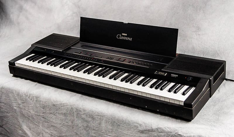 Đàn piano điện Yamaha CVP-3, một lựa chọn cũ nhưng vẫn có chức năng điệu (rhythms)